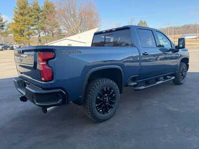 2026 Chevrolet 2500 Crew Cab, $82330. Photo 5