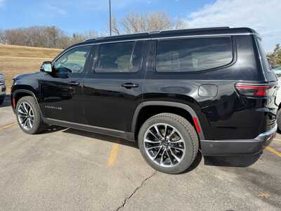 2022 Jeep Wagoneer, $31900. Photo 3