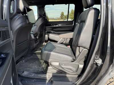 2022 Jeep Wagoneer, $31900. Photo 6