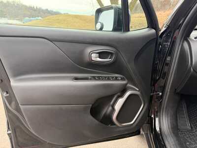 2020 Jeep Renegade, $19900. Photo 12