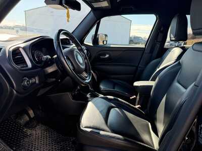 2020 Jeep Renegade, $19900. Photo 3
