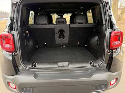 2020 Jeep Renegade, $19900. Photo 9