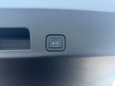 2026 Chevrolet Traverse, $60365. Photo 11