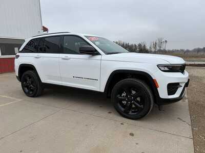 2025 Jeep Grand Cherokee, $0. Photo 3