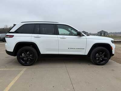 2025 Jeep Grand Cherokee, $0. Photo 4