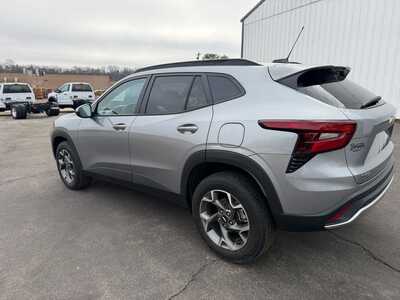 2025 Chevrolet Trax, $22900. Photo 2