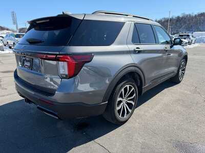 2025 Ford Explorer, $40900. Photo 5