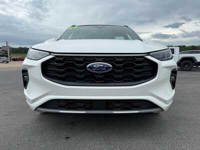 2023 Ford Escape, $27500. Photo 10