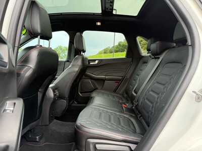 2023 Ford Escape, $27500. Photo 5