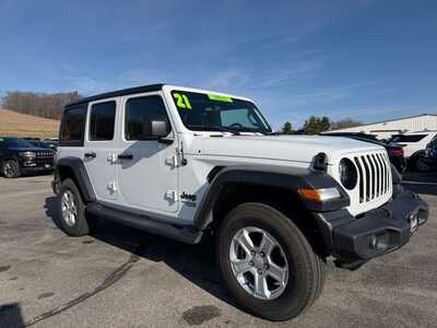 2021 Jeep Wrangler Unlimited, $25900. Photo 3