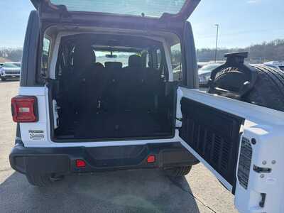 2021 Jeep Wrangler Unlimited, $25900. Photo 9