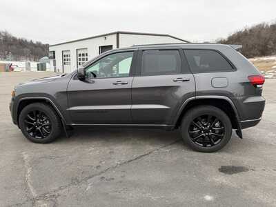 2018 Jeep Grand Cherokee, $19900. Photo 8