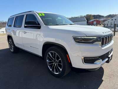2023 Jeep Wagoneer, $45680. Photo 3