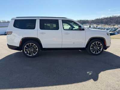 2023 Jeep Wagoneer, $45680. Photo 4
