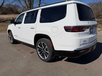 2023 Jeep Wagoneer, $45680. Photo 7