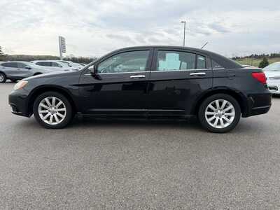 2014 Chrysler 200, $4680. Photo 9