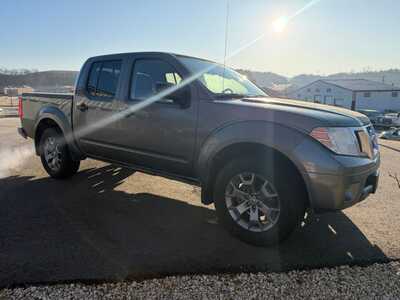 2021 Nissan Frontier, $25900. Photo 7
