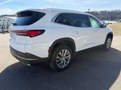 2025 Buick Enclave, $38900. Photo 7