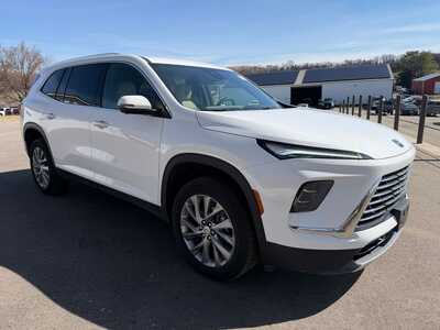 2025 Buick Enclave, $38900. Photo 8