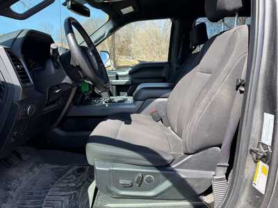 2017 Ford F150 Crew Cab, $24900. Photo 3