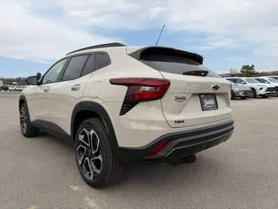 2026 Chevrolet Trax, $28280. Photo 3