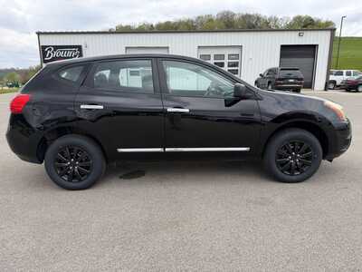 2015 Nissan Rogue, $10080. Photo 4