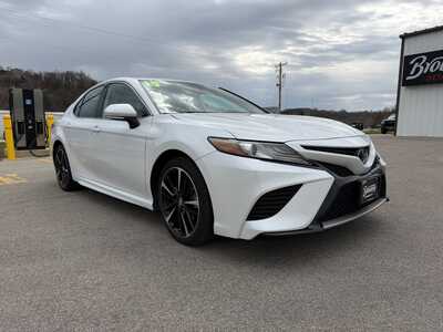 2019 Toyota Camry, $25080. Photo 2