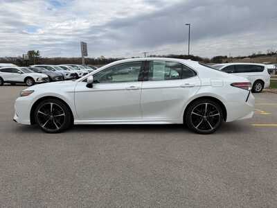 2019 Toyota Camry, $25080. Photo 7