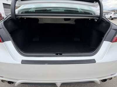 2019 Toyota Camry, $25080. Photo 8