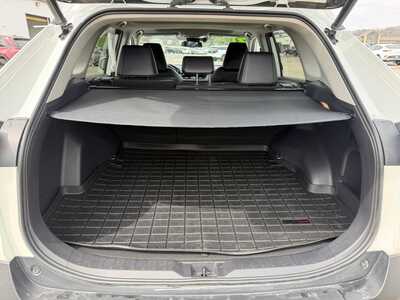 2021 Toyota RAV4, $29080. Photo 8