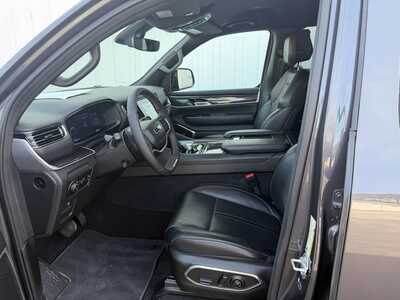 2024 Jeep Wagoneer, $49900. Photo 5