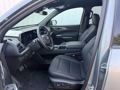 2026 Chevrolet Traverse, $43900. Photo 3