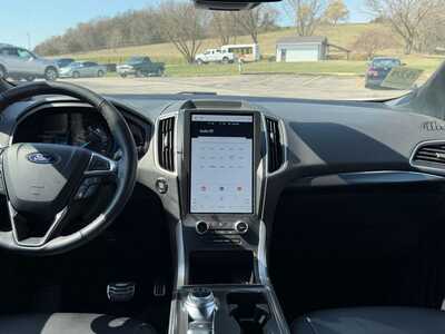 2024 Ford Edge, $33900. Photo 4