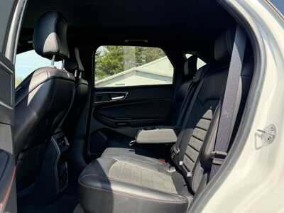 2024 Ford Edge, $33900. Photo 5