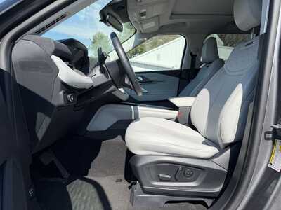 2025 Ford Explorer, $47500. Photo 3