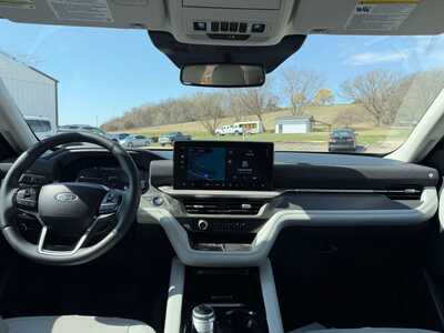 2025 Ford Explorer, $47500. Photo 6