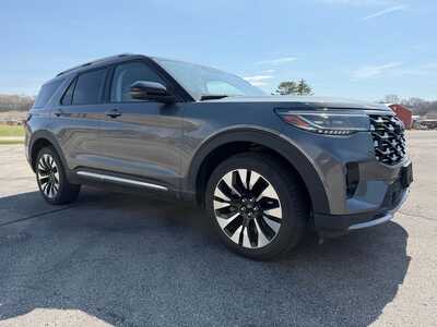 2025 Ford Explorer, $47500. Photo 8