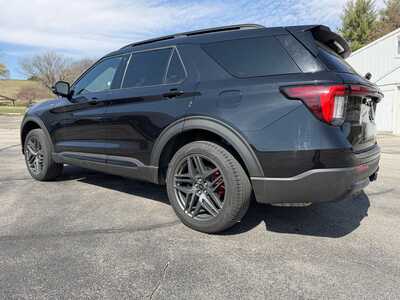 2025 Ford Explorer, $42500. Photo 2
