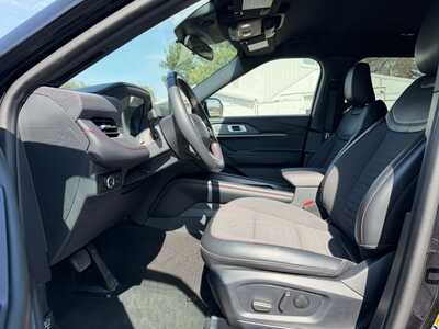 2025 Ford Explorer, $42500. Photo 3