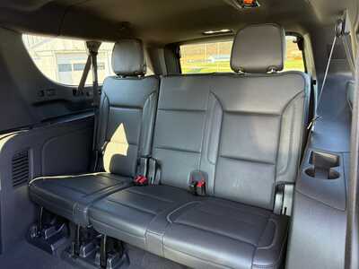 2022 GMC Yukon XL, $58900. Photo 5