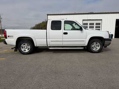 2005 Chevrolet 1500 Ext Cab, $8680. Photo 4