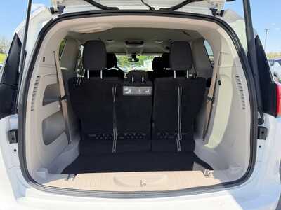 2017 Chrysler Pacifica, $12080. Photo 9