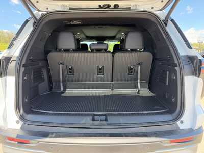 2026 Chevrolet Traverse, $49240. Photo 9