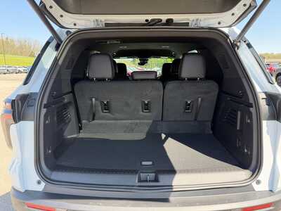 2026 Chevrolet Traverse, $54410. Photo 9