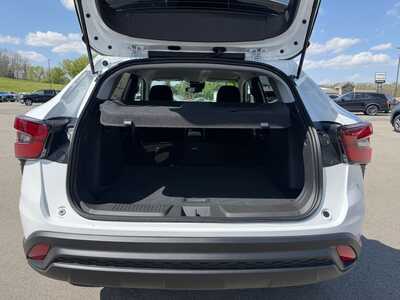 2026 Chevrolet Trax, $25285. Photo 10