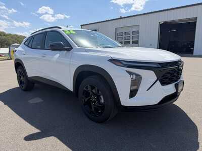 2026 Chevrolet Trax, $25285. Photo 3