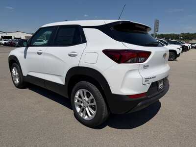 2026 Chevrolet TrailBlazer, $27340. Photo 7
