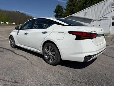 2020 Nissan Altima, $13080. Photo 4