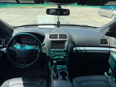 2016 Ford Explorer, $13080. Photo 7