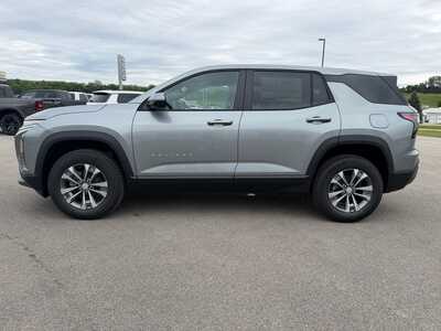 2026 Chevrolet Equinox, $35790. Photo 8